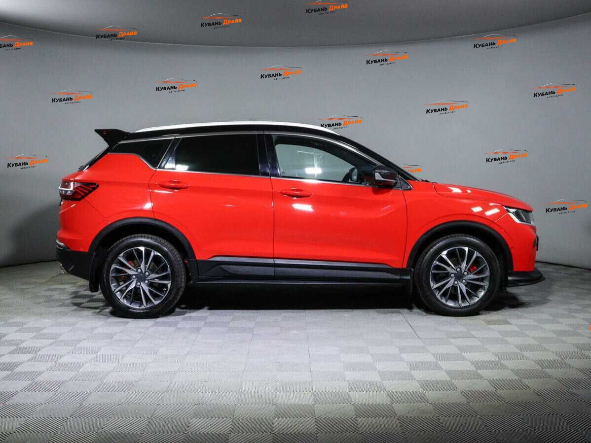 Geely Coolray 2022 года с пробегом. Фото: #3