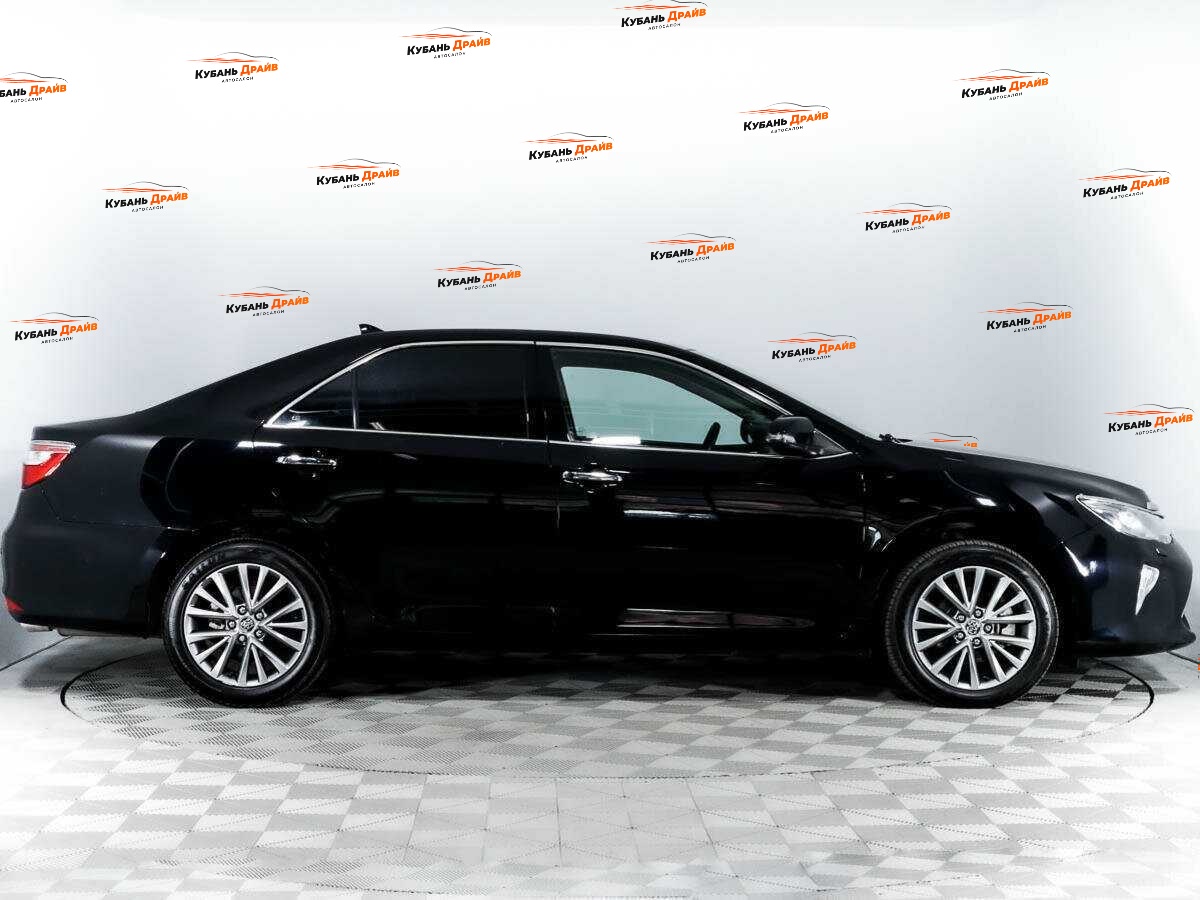 Toyota Camry 2017 года с пробегом. Фото: #3