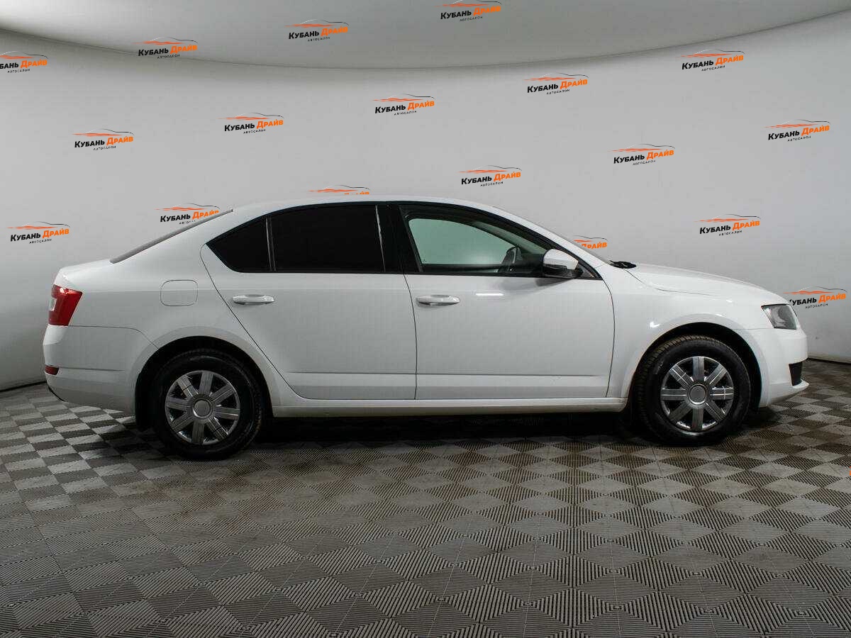 Skoda Octavia 2016 года с пробегом. Фото: #3