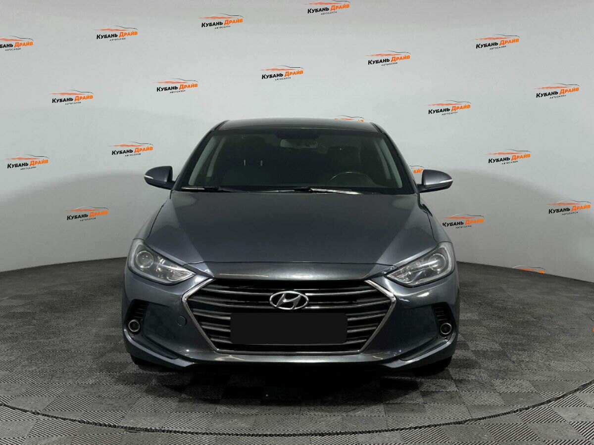 Hyundai Elantra 2018 года с пробегом. Фото: #1