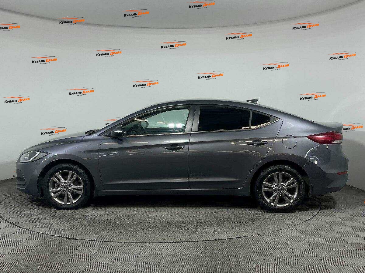 Hyundai Elantra 2018 года с пробегом. Фото: #7