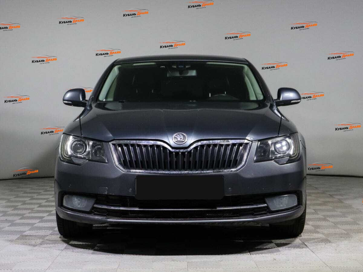 Skoda Superb 2014 года с пробегом. Фото: #1