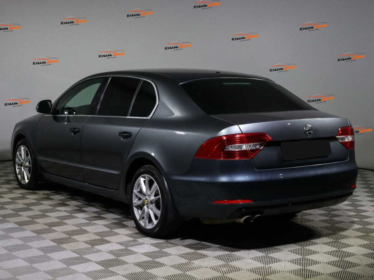 Skoda Superb 2014 года с пробегом. Фото: #6