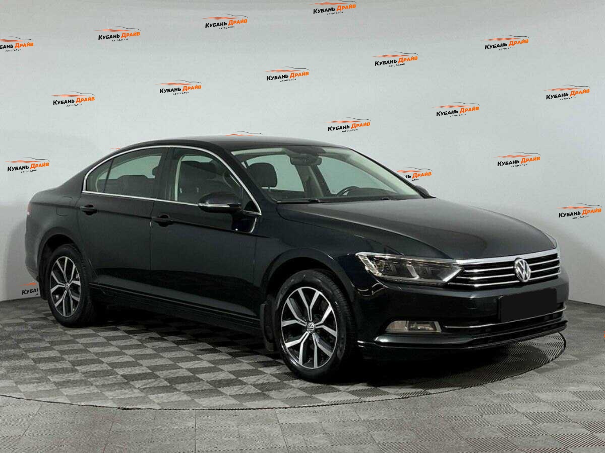 Volkswagen Passat 2018 года с пробегом. Фото: #2