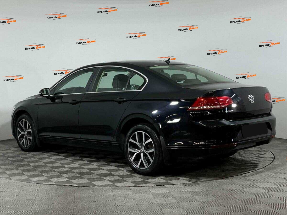 Volkswagen Passat 2018 года с пробегом. Фото: #5