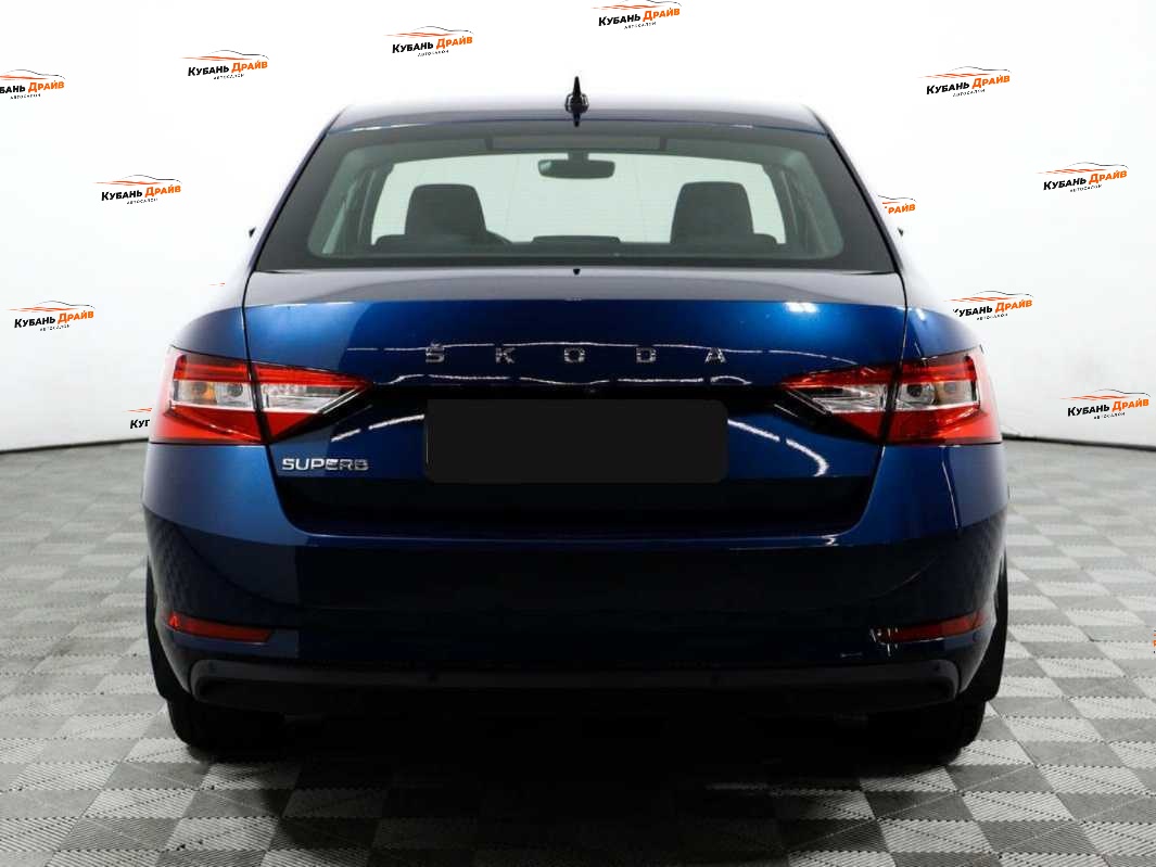 Skoda Superb 2020 года с пробегом. Фото: #5
