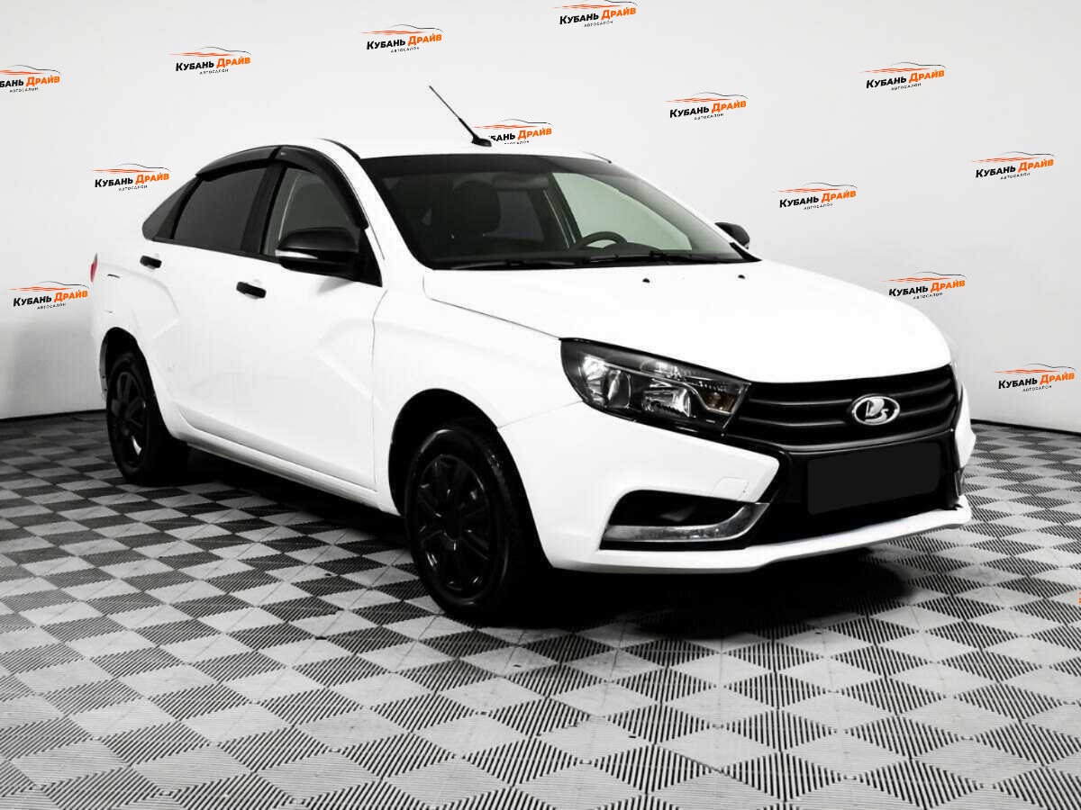 Lada (ВАЗ) Vesta 2021 года с пробегом. Фото: #2