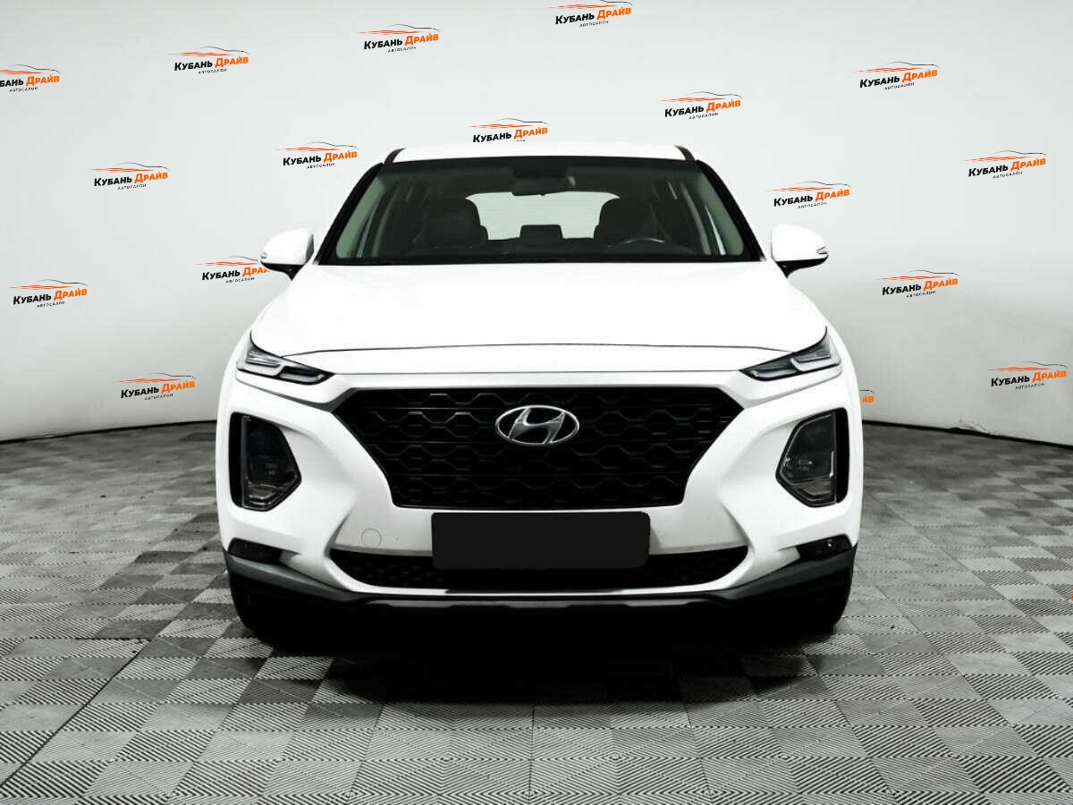 Hyundai Santa Fe 2019 года с пробегом. Фото: #1