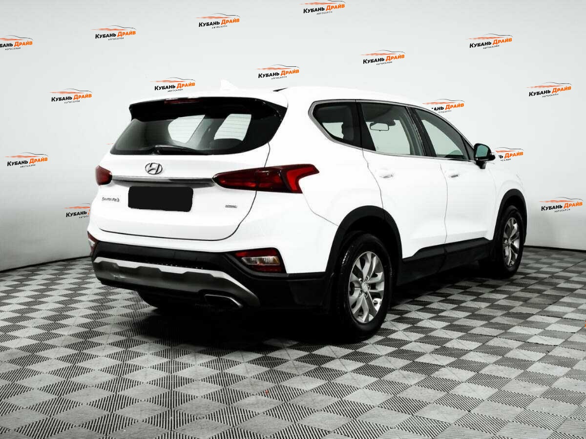 Hyundai Santa Fe 2019 года с пробегом. Фото: #3