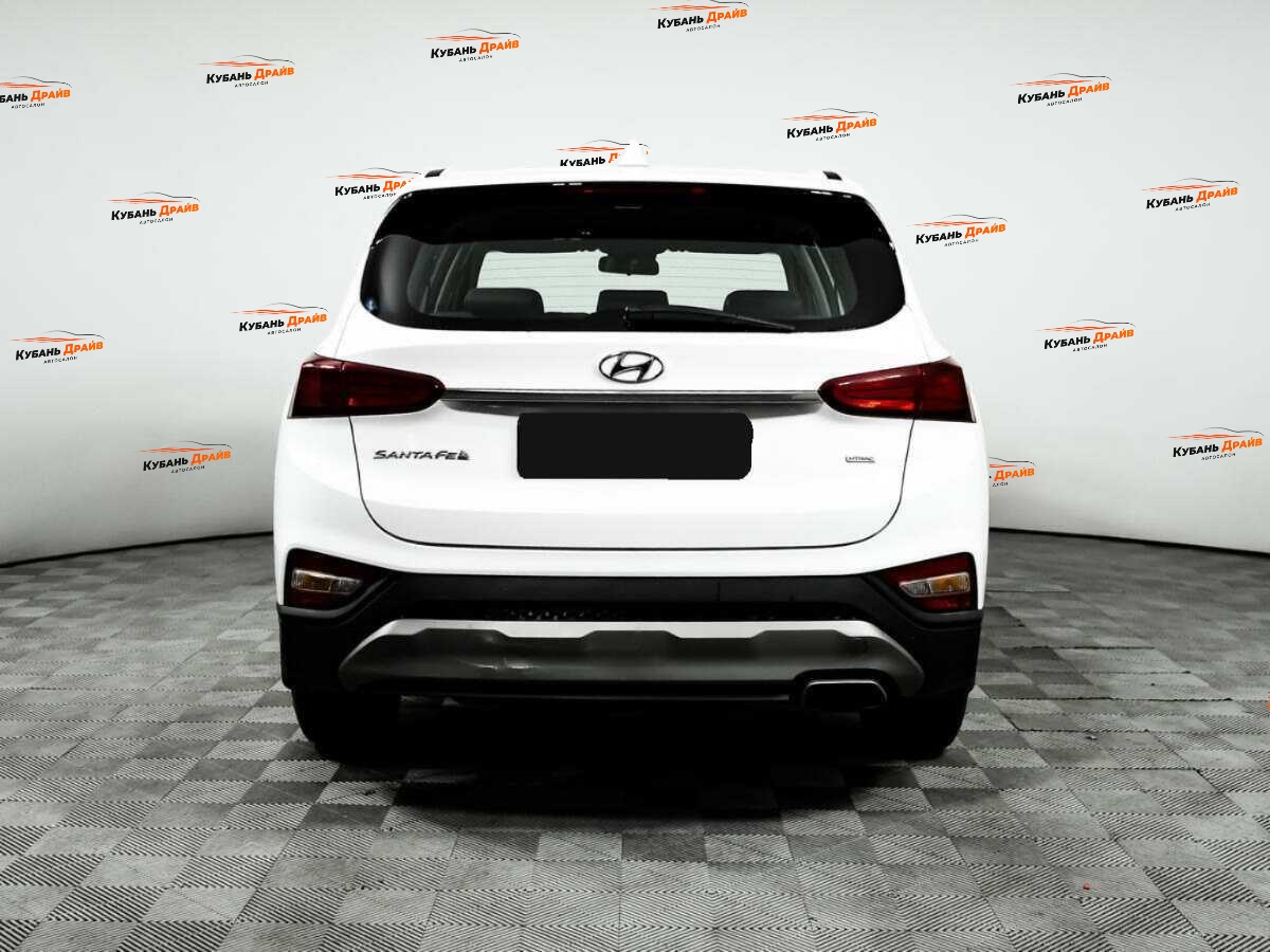 Hyundai Santa Fe 2019 года с пробегом. Фото: #4