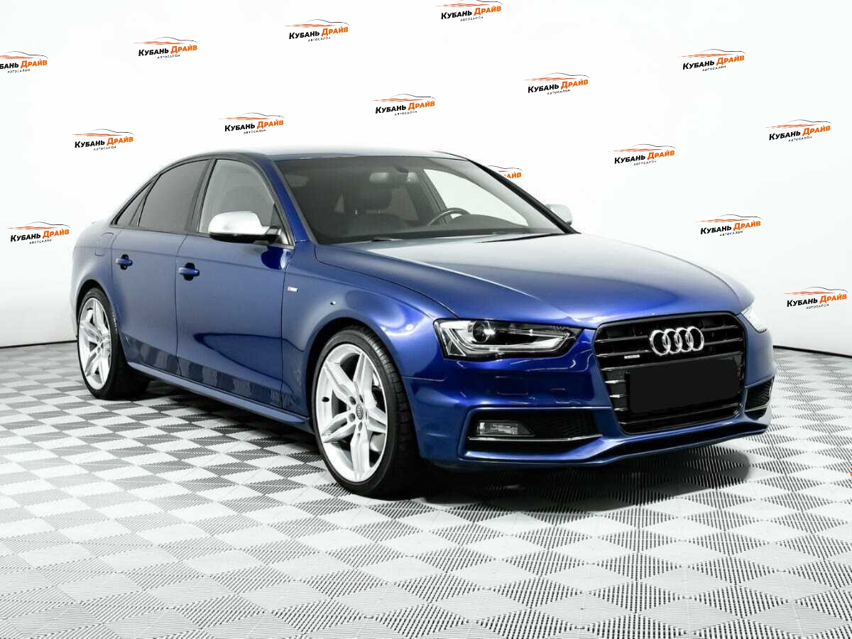 Audi A4 2014 года с пробегом. Фото: #2