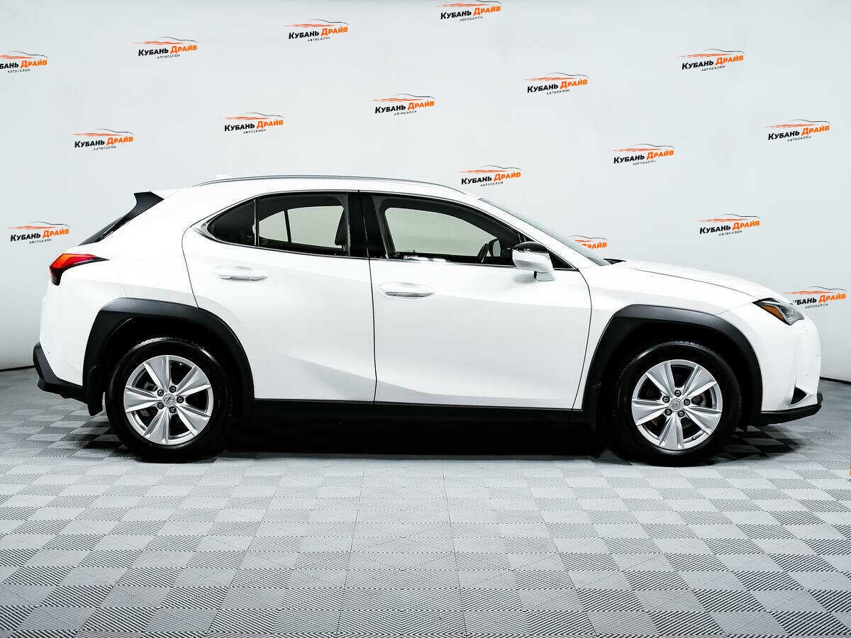Lexus UX 2021 года с пробегом. Фото: #3