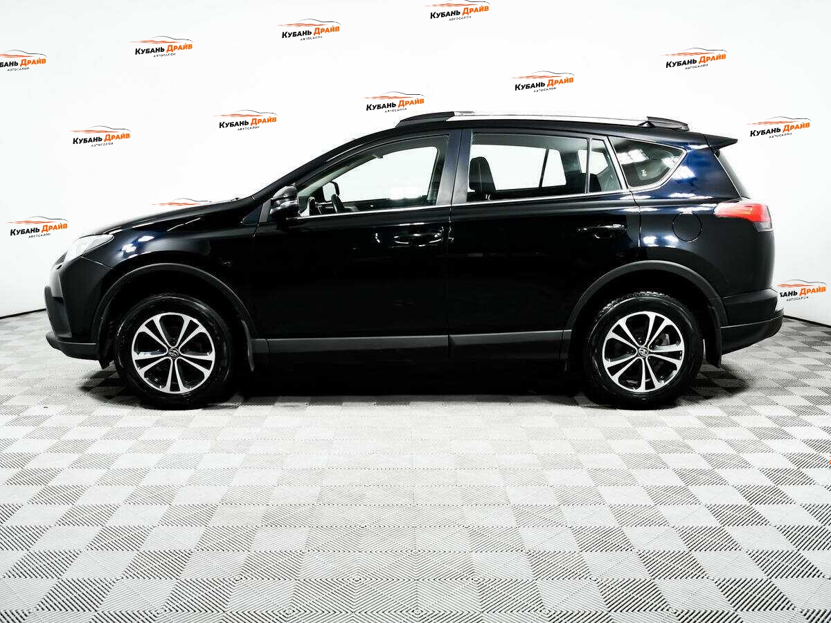 Toyota RAV4 2018 года с пробегом. Фото: #7