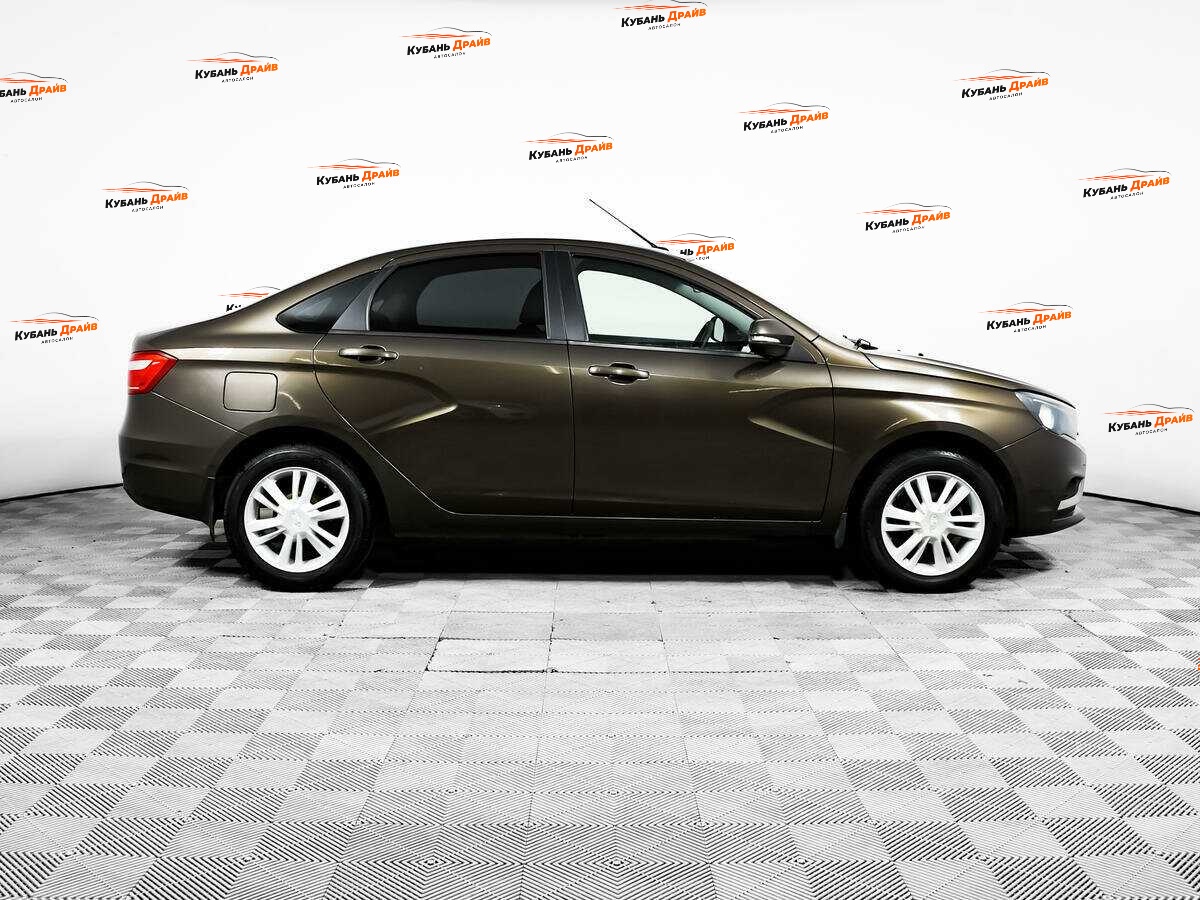 Lada (ВАЗ) Vesta 2017 года с пробегом. Фото: #3