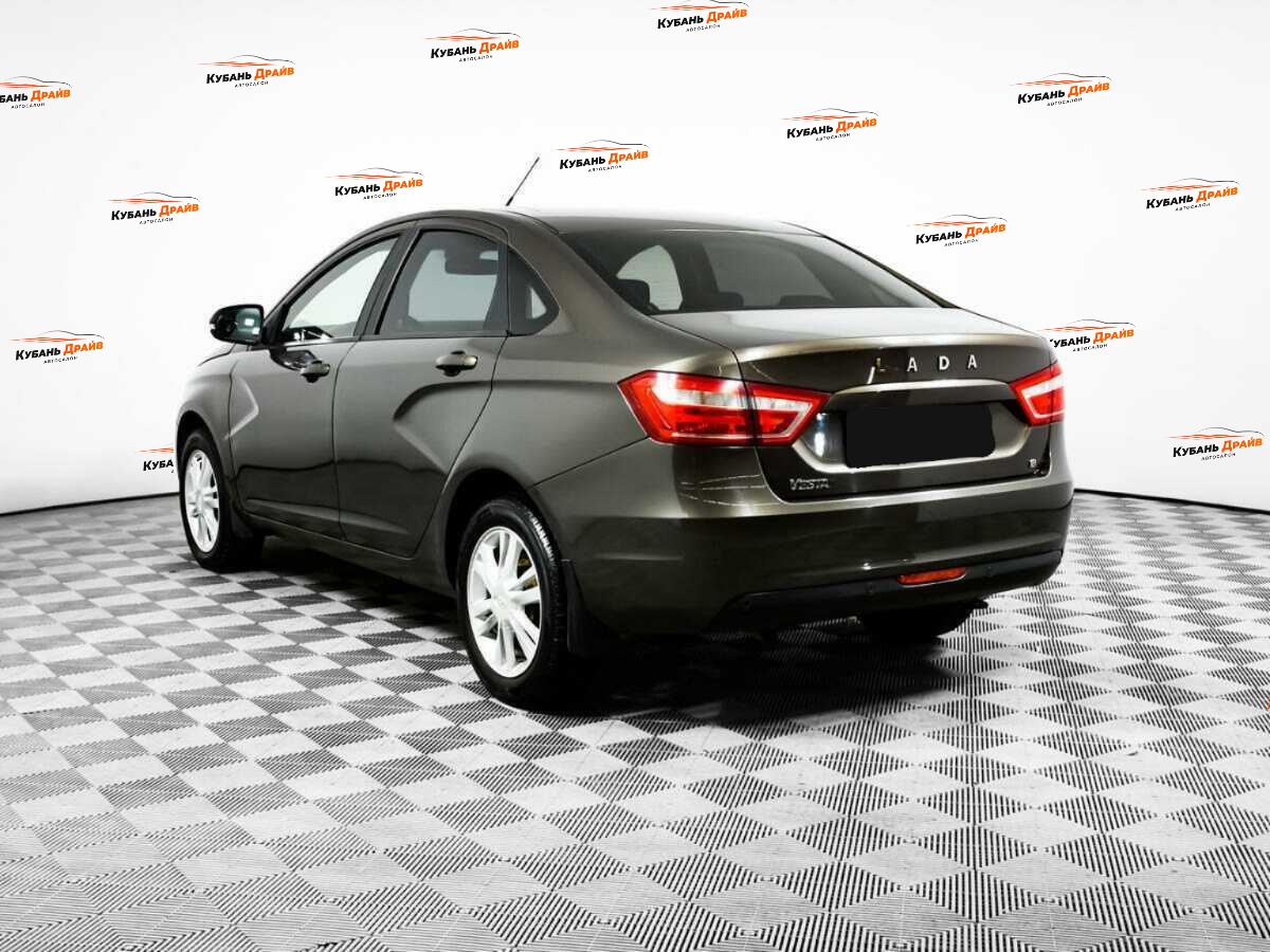 Lada (ВАЗ) Vesta 2017 года с пробегом. Фото: #6