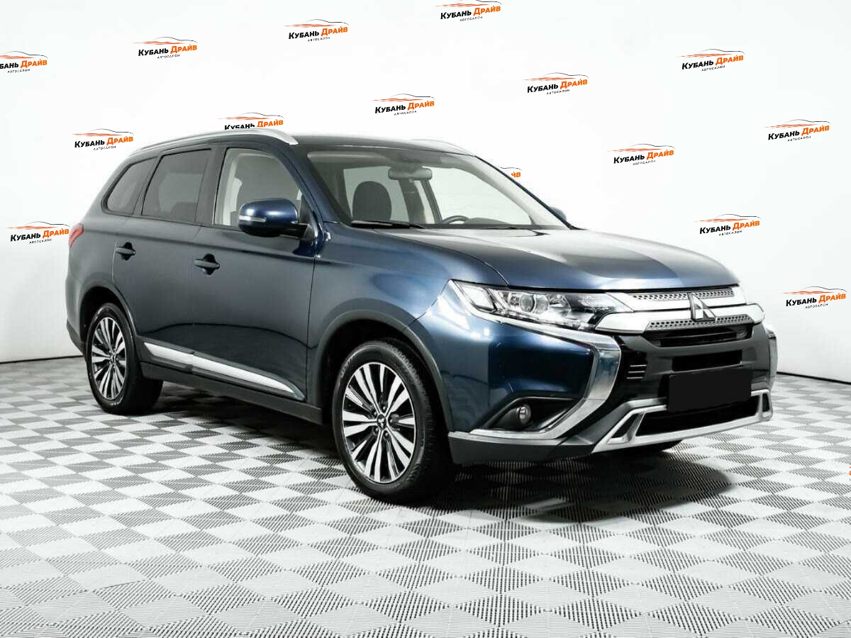 Mitsubishi Outlander 2018 года с пробегом. Фото: #2
