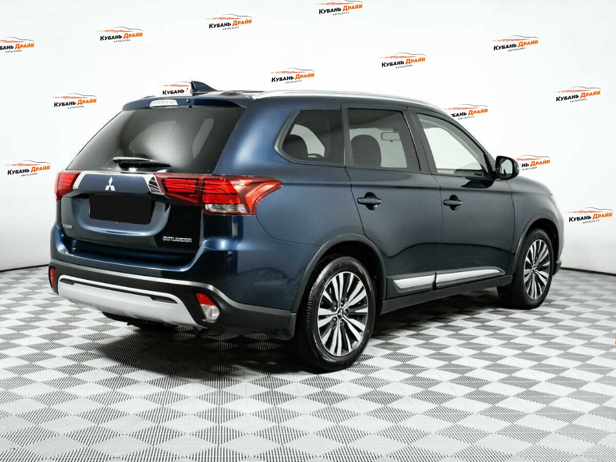 Mitsubishi Outlander 2018 года с пробегом. Фото: #3