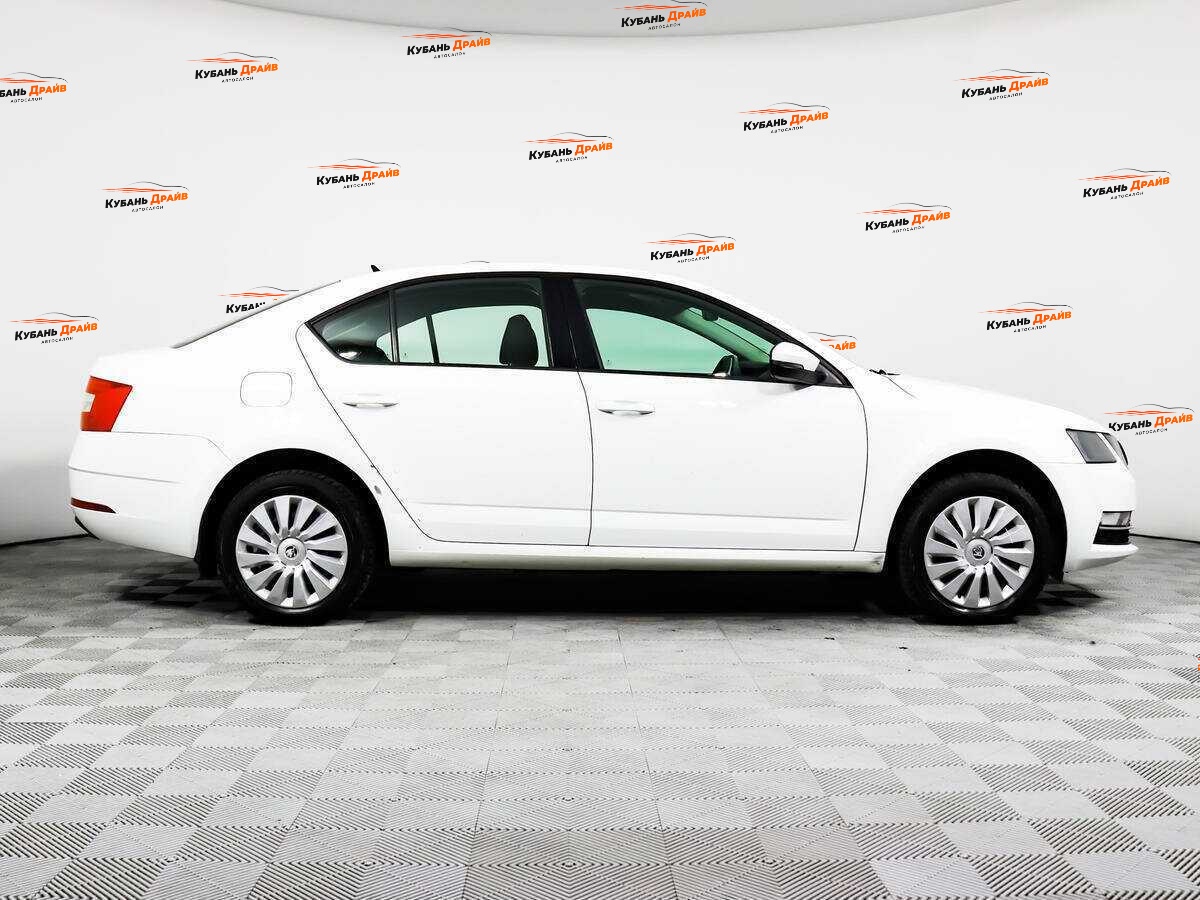 Skoda Octavia 2018 года с пробегом. Фото: #3