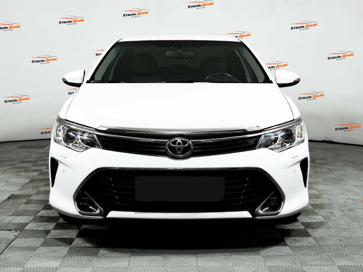 Toyota Camry 2015 года с пробегом. Фото: #1