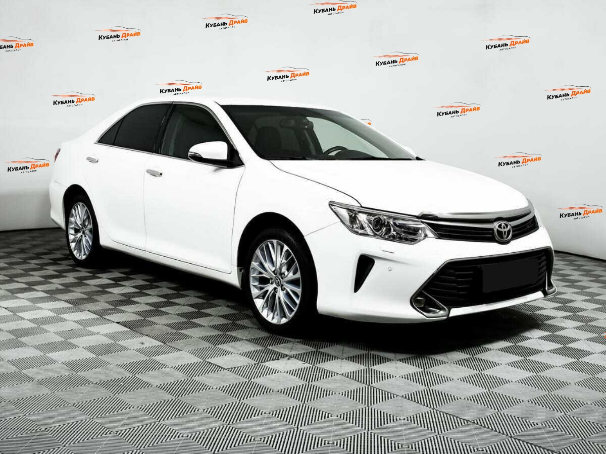 Toyota Camry 2015 года с пробегом. Фото: #2
