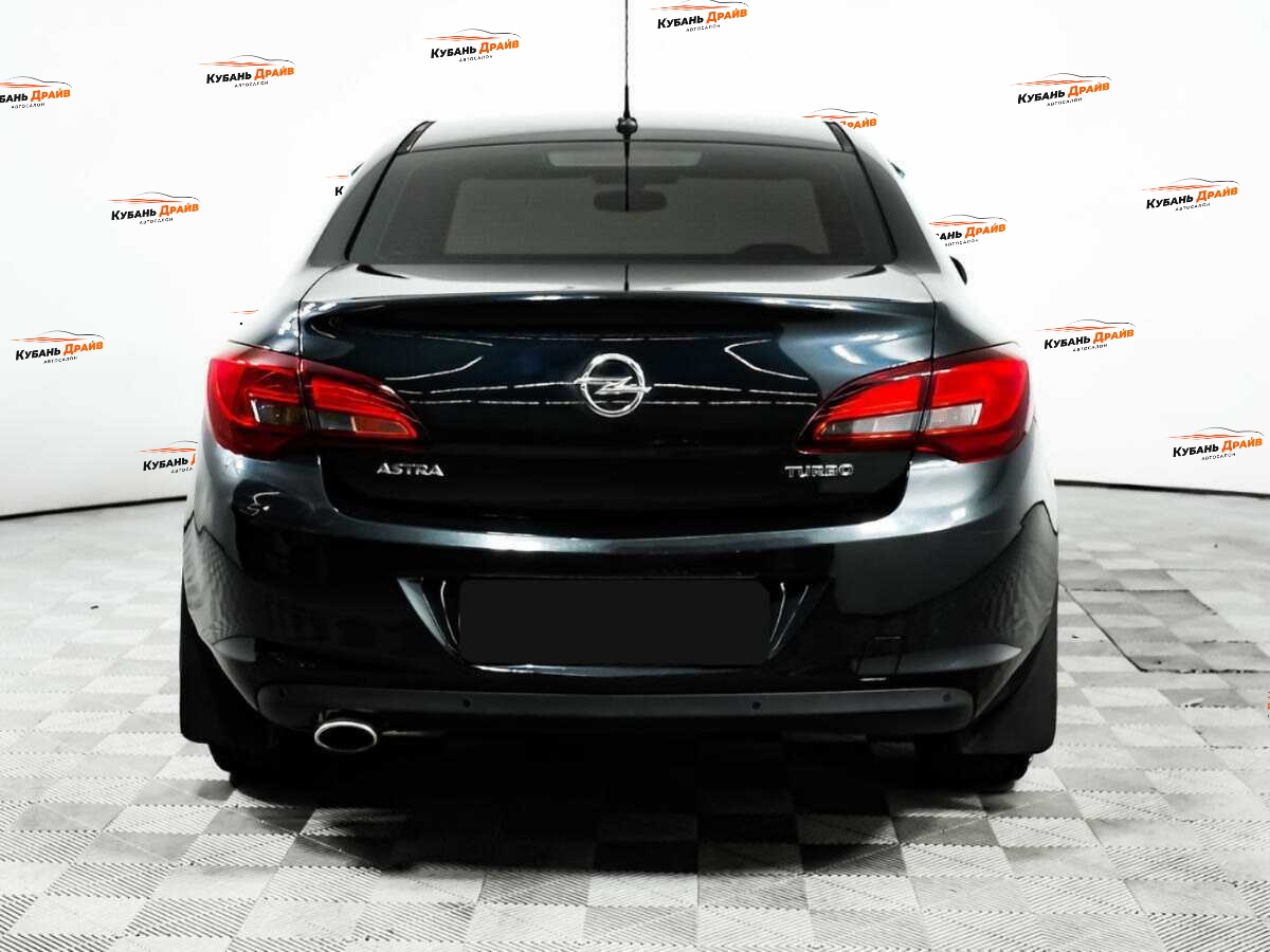 Opel Astra 2013 года с пробегом. Фото: #5