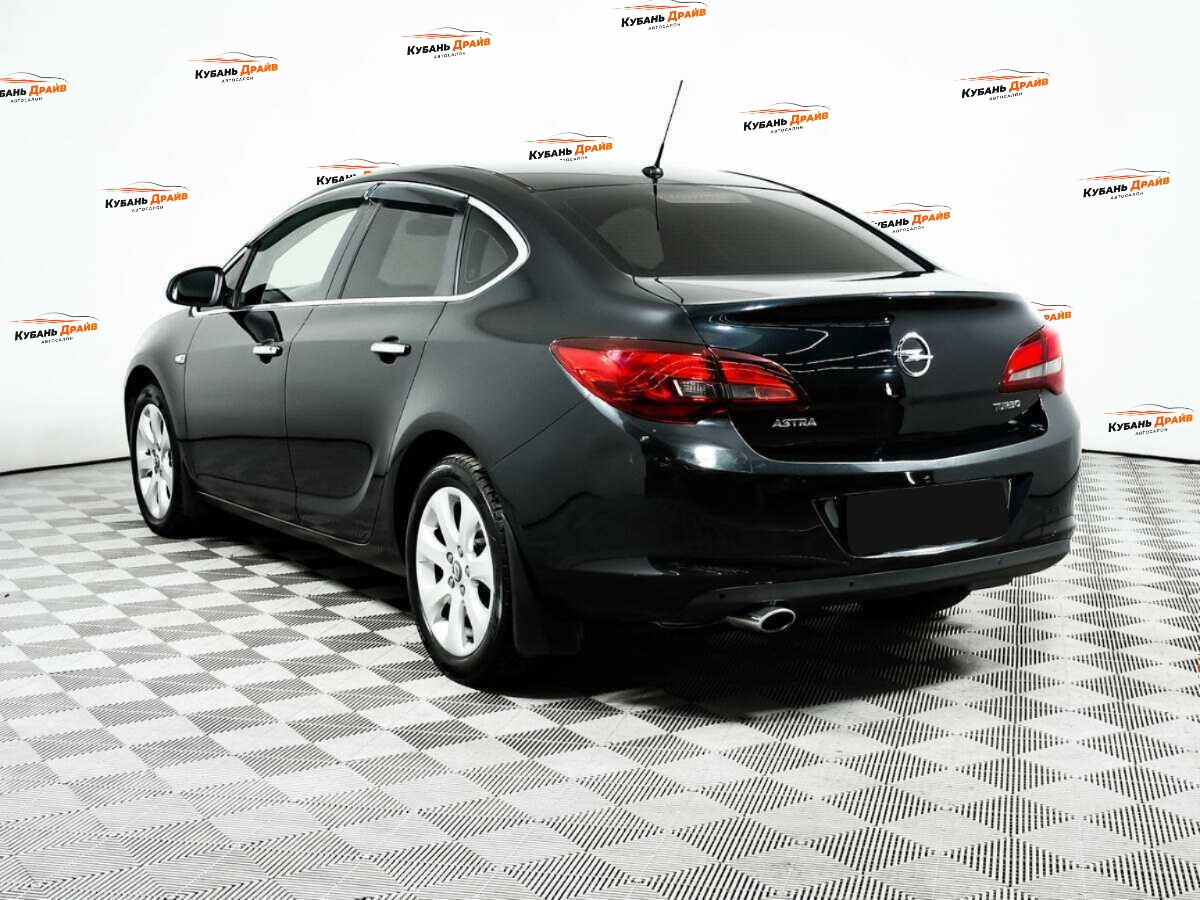 Opel Astra 2013 года с пробегом. Фото: #6