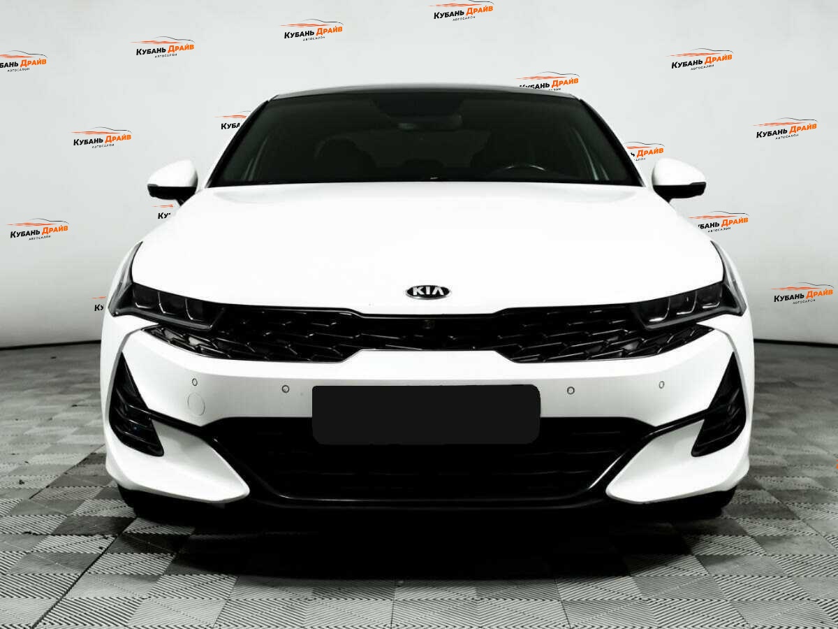 Kia K5 2021 года с пробегом. Фото: #1