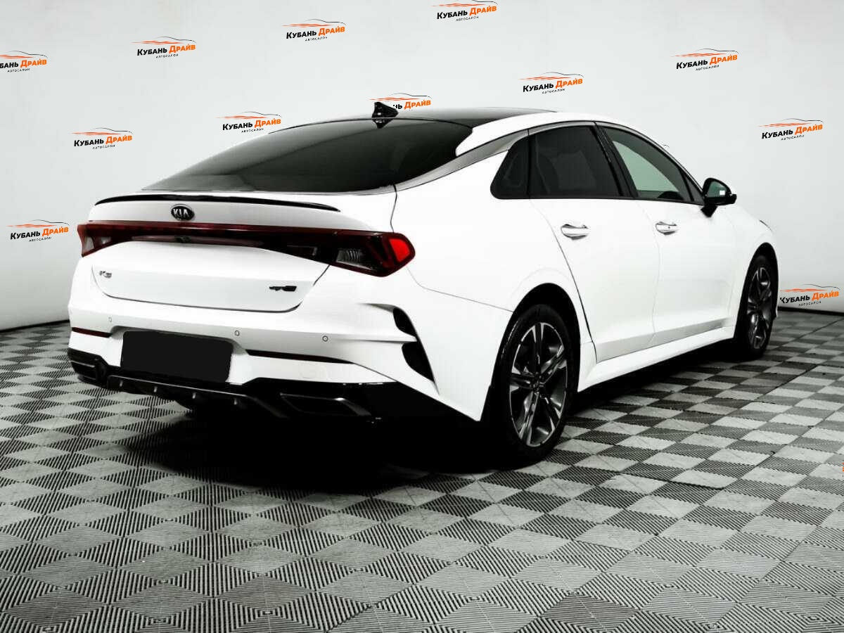Kia K5 2021 года с пробегом. Фото: #4