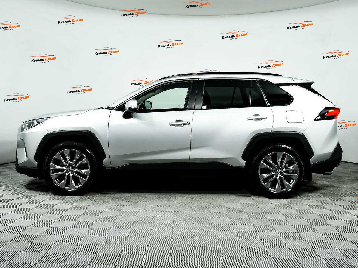 Toyota RAV4 2020 года с пробегом. Фото: #7