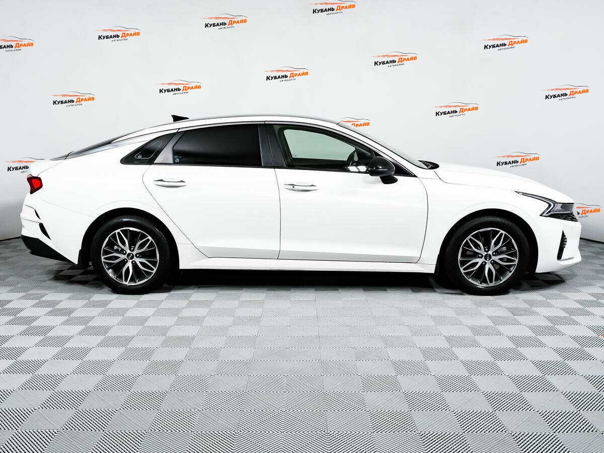 Kia K5 2020 года с пробегом. Фото: #3