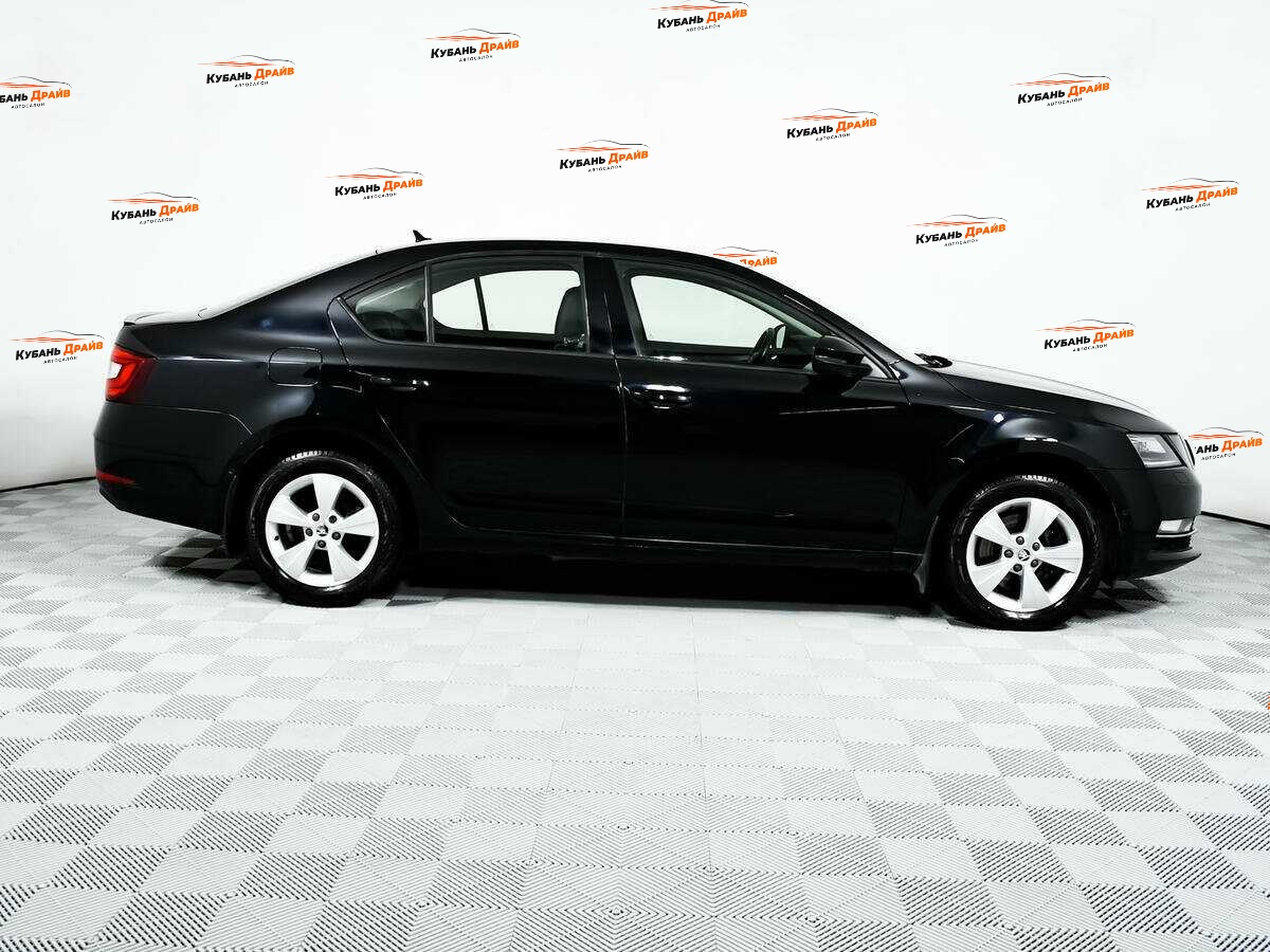 Skoda Octavia 2017 года с пробегом. Фото: #3