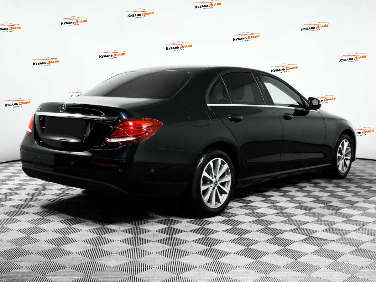 Mercedes-Benz E-Класс 2019 года с пробегом. Фото: #4