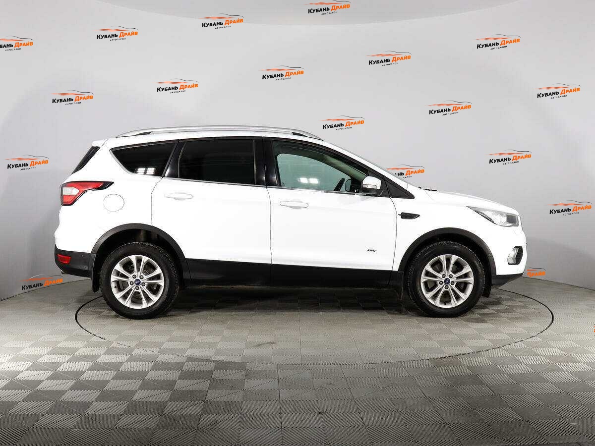 Ford Kuga 2017 года с пробегом. Фото: #4
