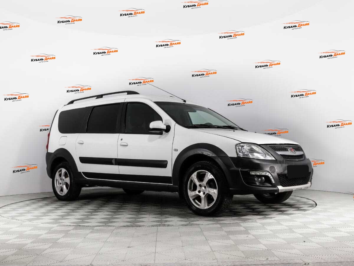 Lada (ВАЗ) Largus 2015 года с пробегом. Фото: #2