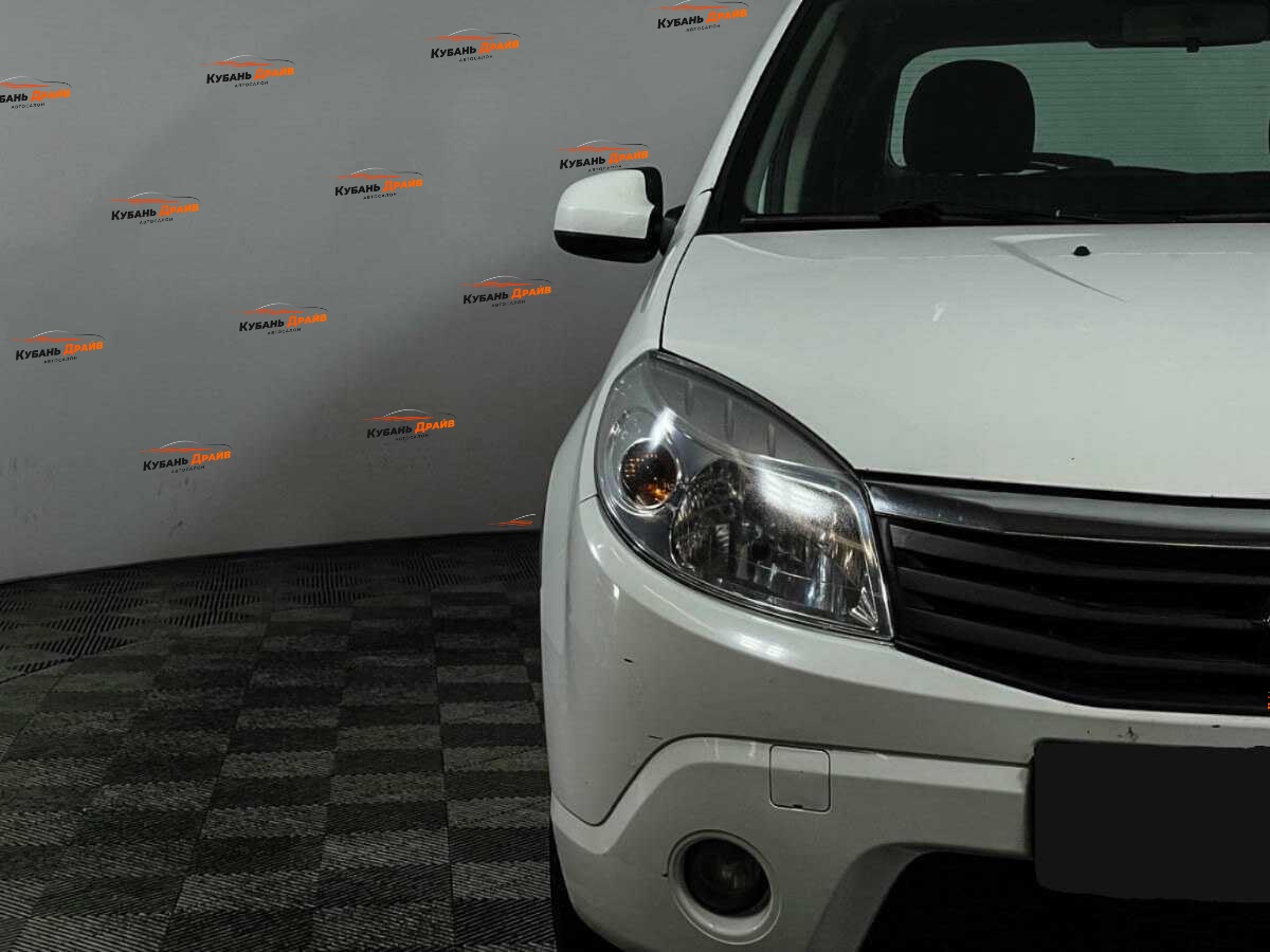 Renault Sandero 2013 года с пробегом. Фото: #8