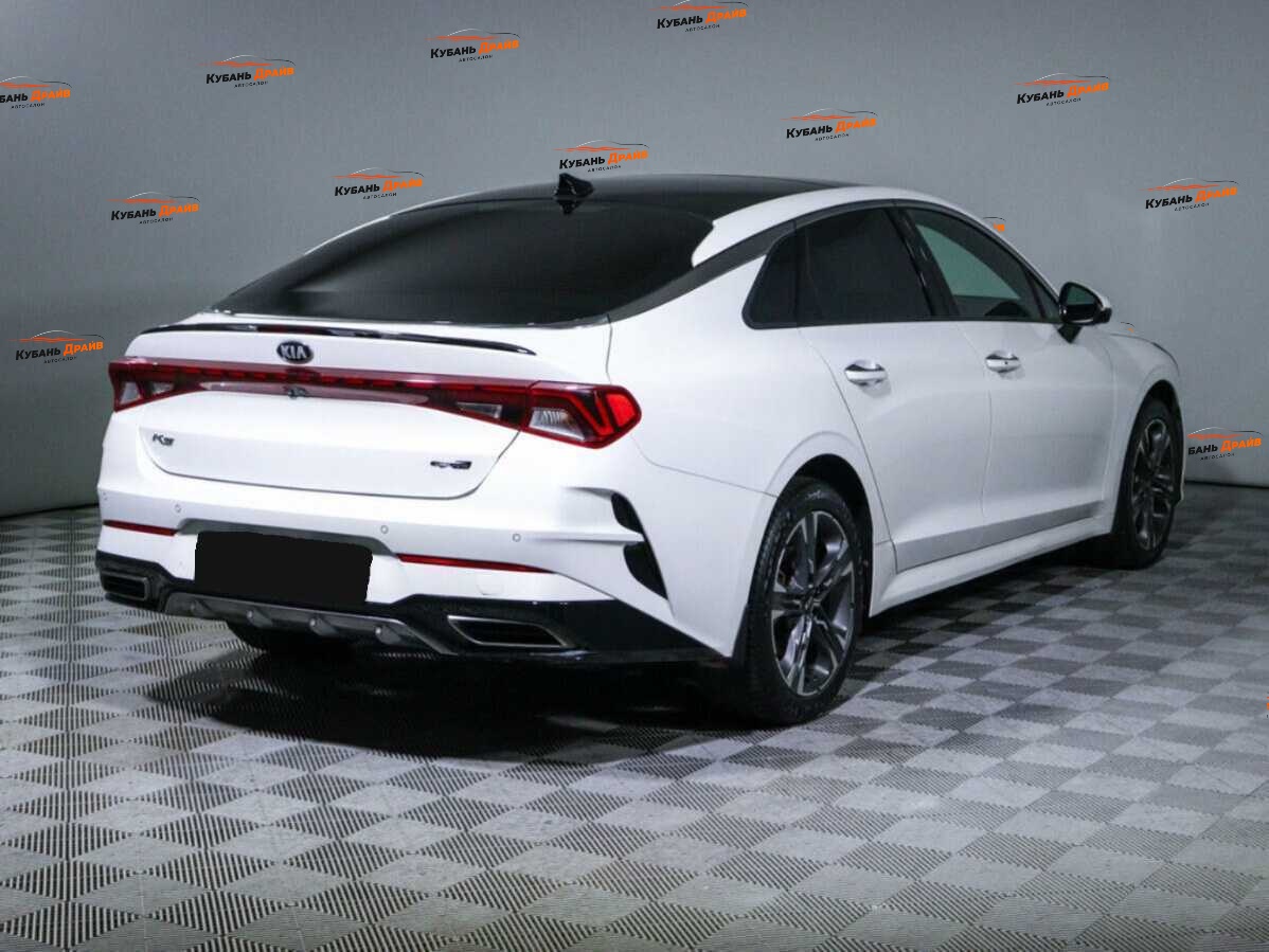 Kia K5 2021 года с пробегом. Фото: #4
