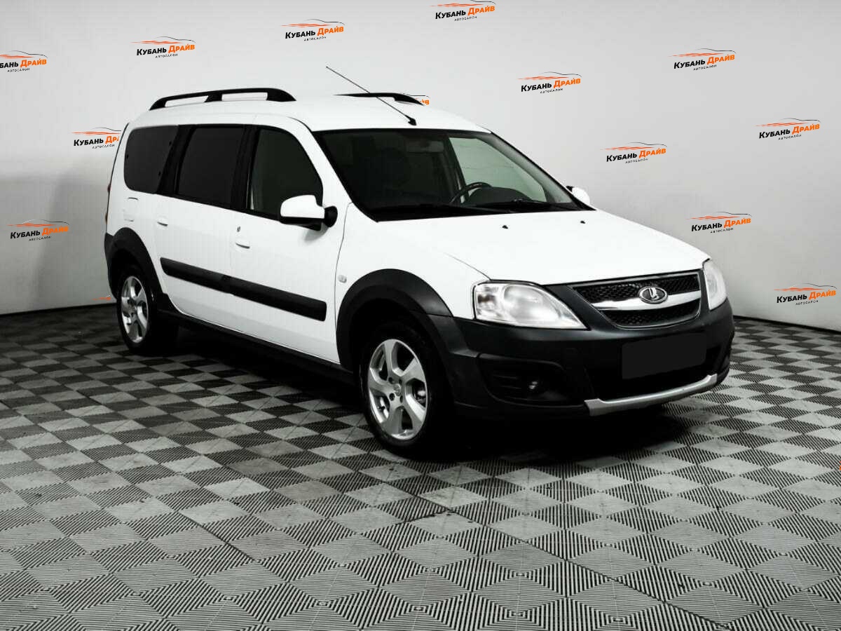 Lada (ВАЗ) Largus 2018 года с пробегом. Фото: #2