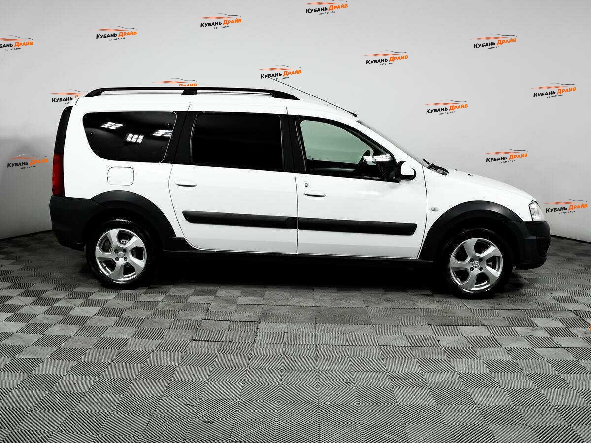 Lada (ВАЗ) Largus 2018 года с пробегом. Фото: #3