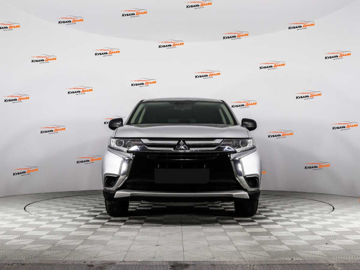 Mitsubishi Outlander 2018 года с пробегом. Фото: #1