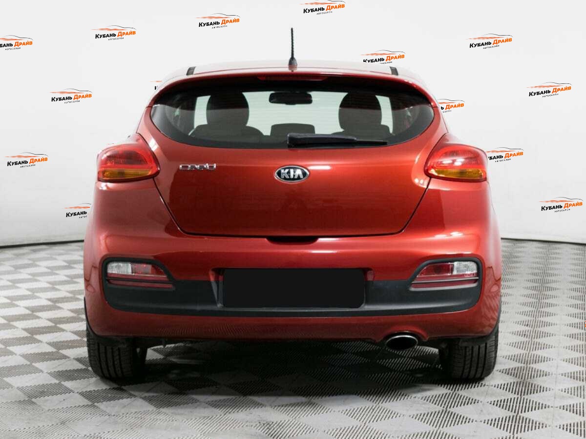 Kia Ceed 2013 года с пробегом. Фото: #5