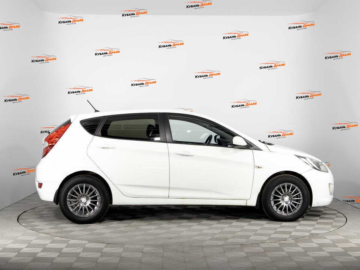 Hyundai Solaris 2012 года с пробегом. Фото: #3