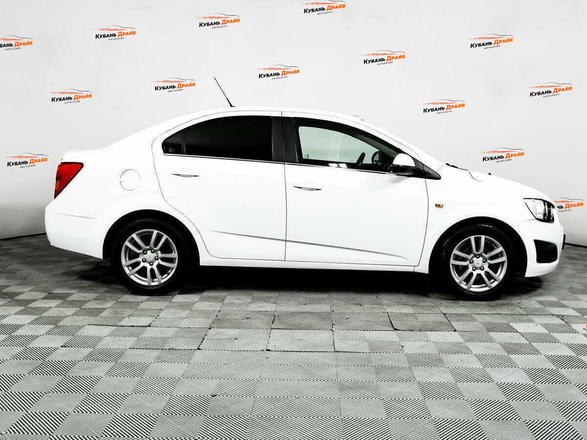 Chevrolet Aveo 2014 года с пробегом. Фото: #3