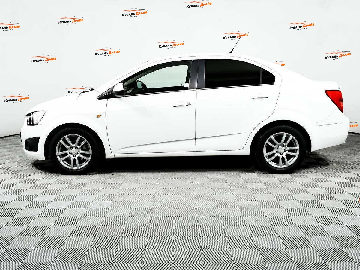 Chevrolet Aveo 2014 года с пробегом. Фото: #7
