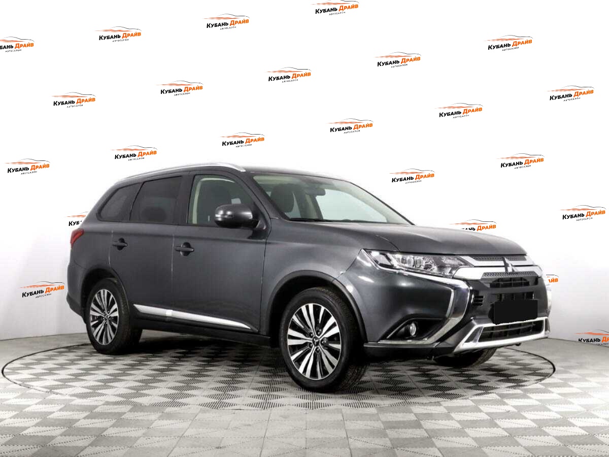 Mitsubishi Outlander 2019 года с пробегом. Фото: #2