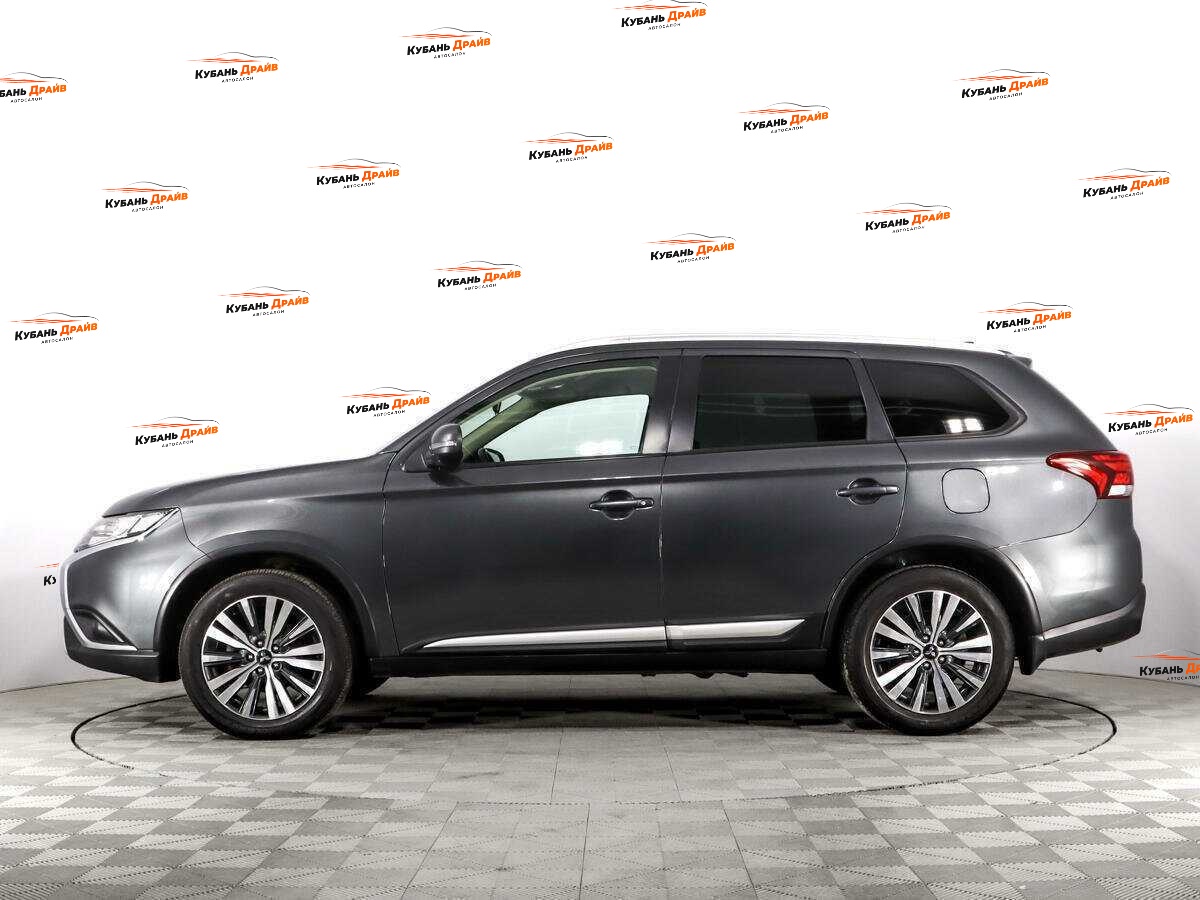 Mitsubishi Outlander 2019 года с пробегом. Фото: #3