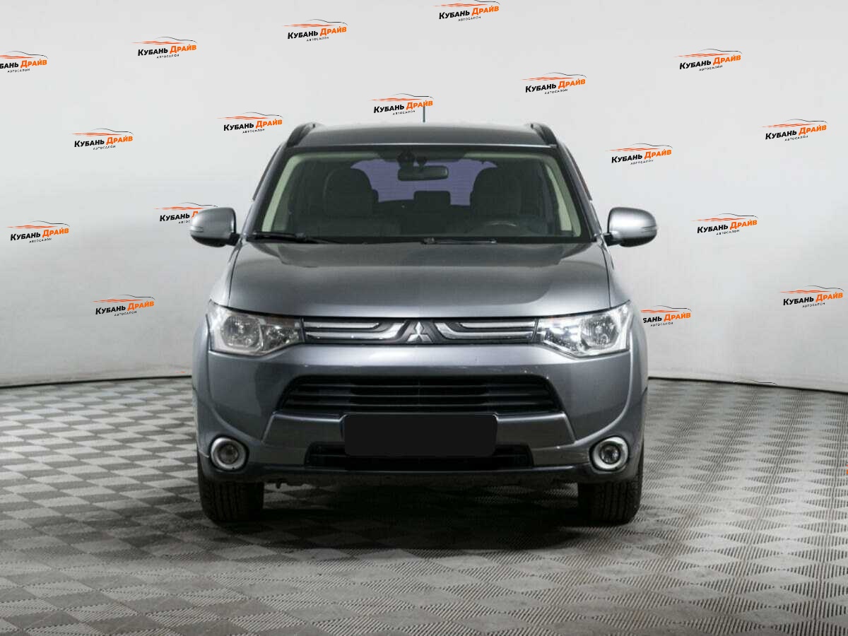 Mitsubishi Outlander 2012 года с пробегом. Фото: #1