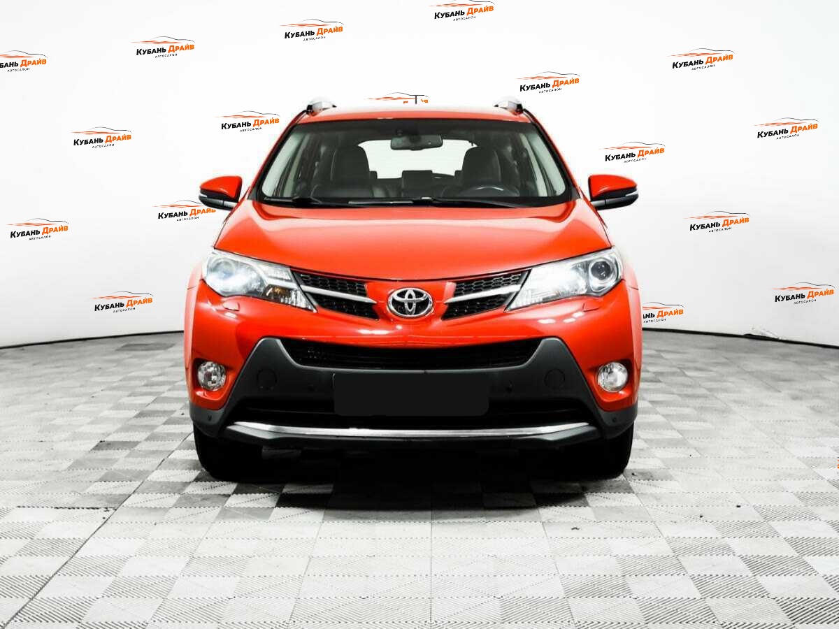 Toyota RAV4 2014 года с пробегом. Фото: #1