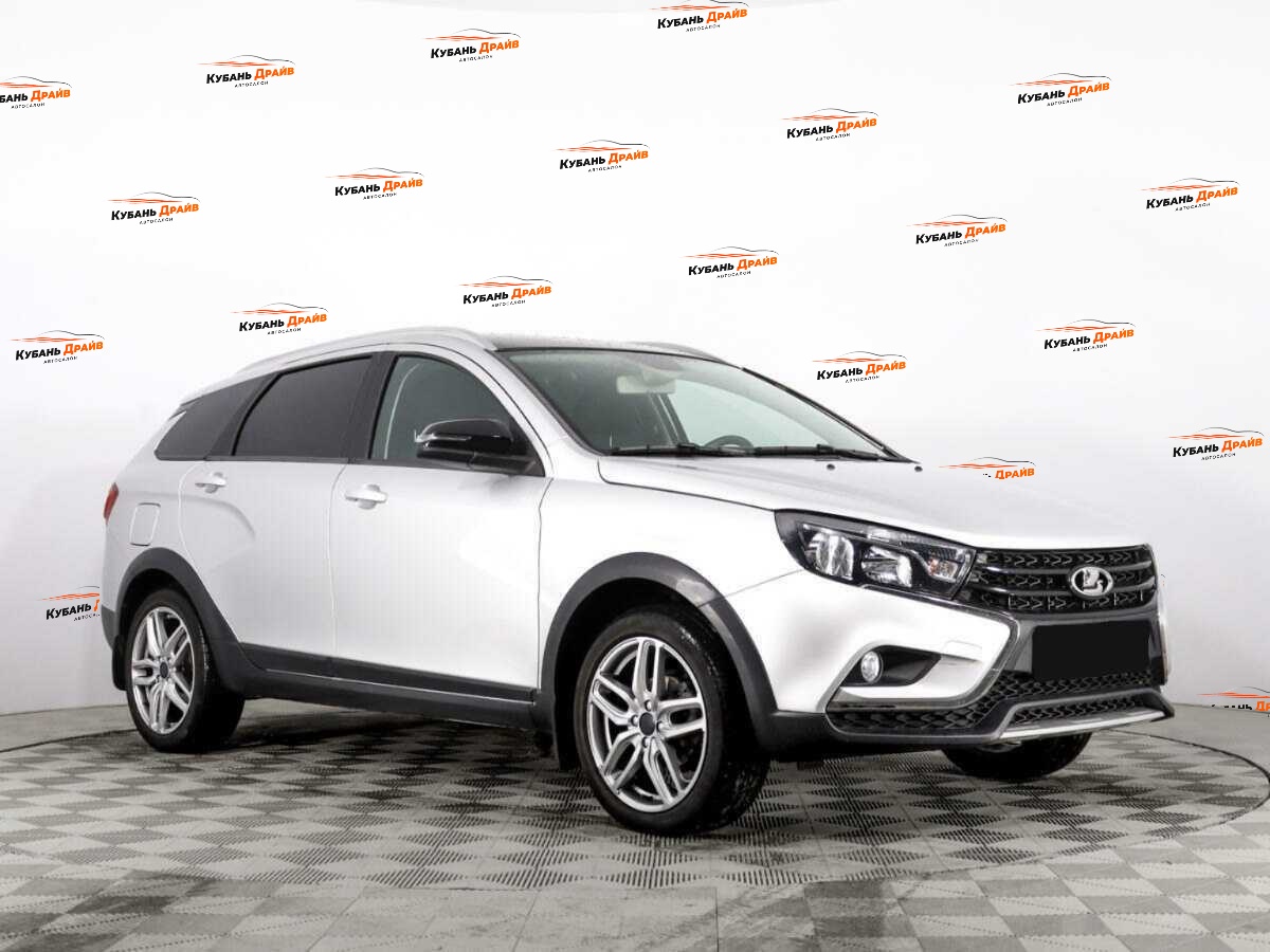 Lada (ВАЗ) Vesta 2022 года с пробегом. Фото: #2