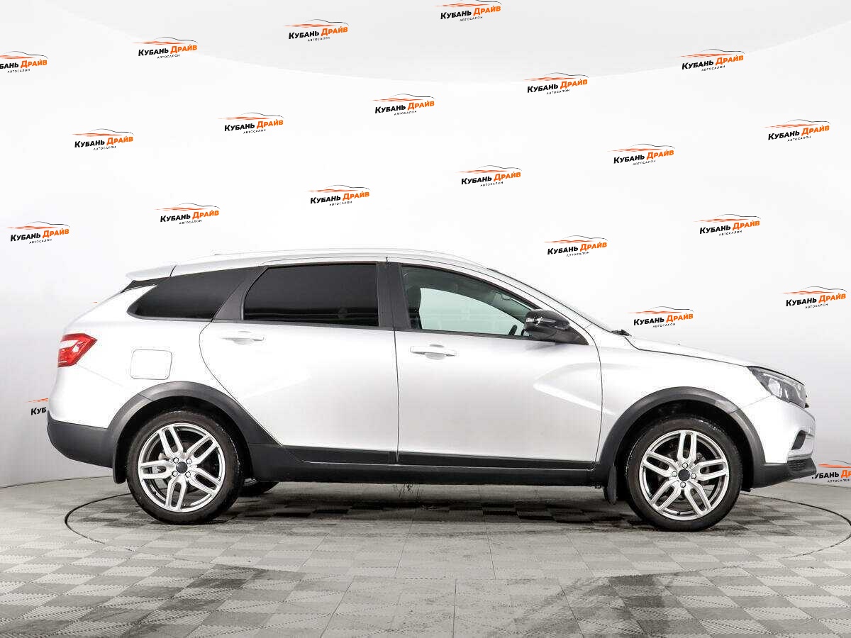 Lada (ВАЗ) Vesta 2022 года с пробегом. Фото: #3