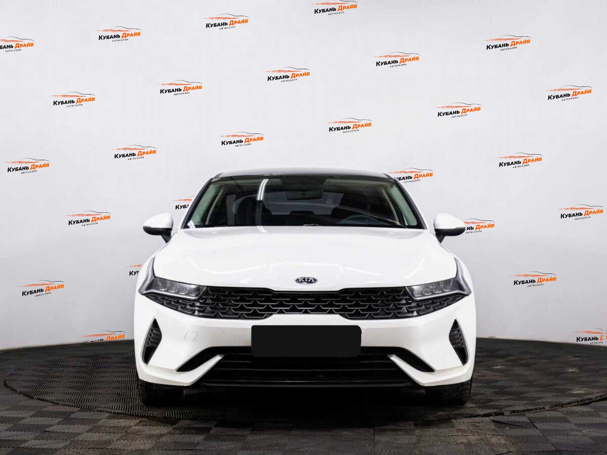 Kia K5 2021 года с пробегом. Фото: #1